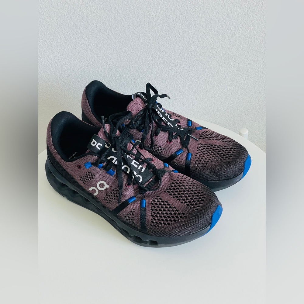 On Cloudsurfer Running Black and Blue Athletic Shoes with CloudTec size 8.5 - Picture 5 of 16